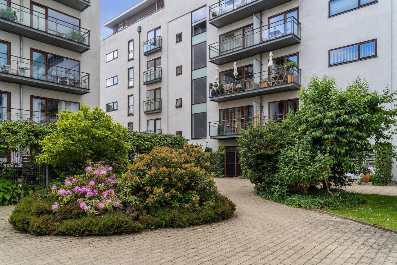 Scandi-Hygge 2 Bedroom Apartment In Charming Christianshavn Copenhagen Exterior photo